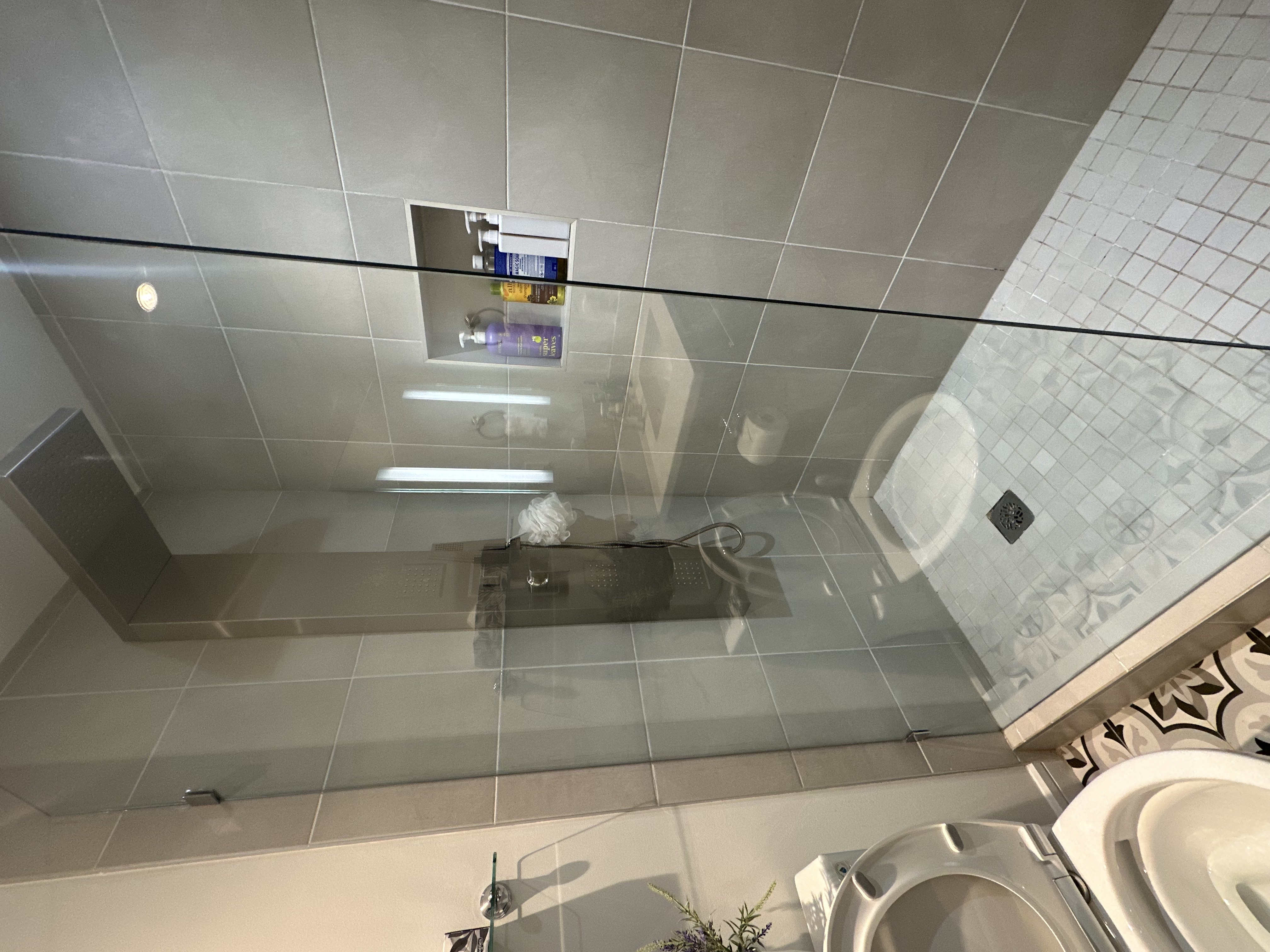 Fresh bathroom details